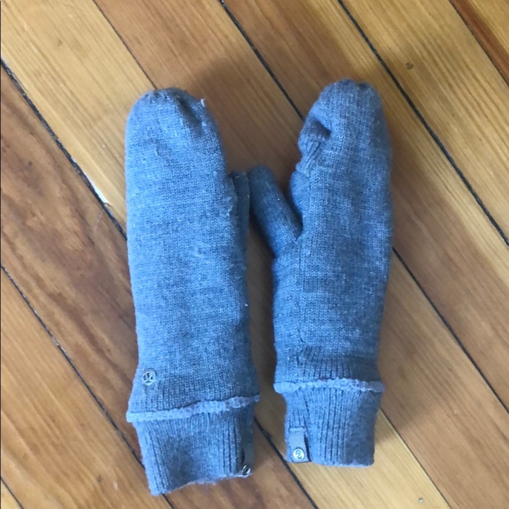 Gray mittens
